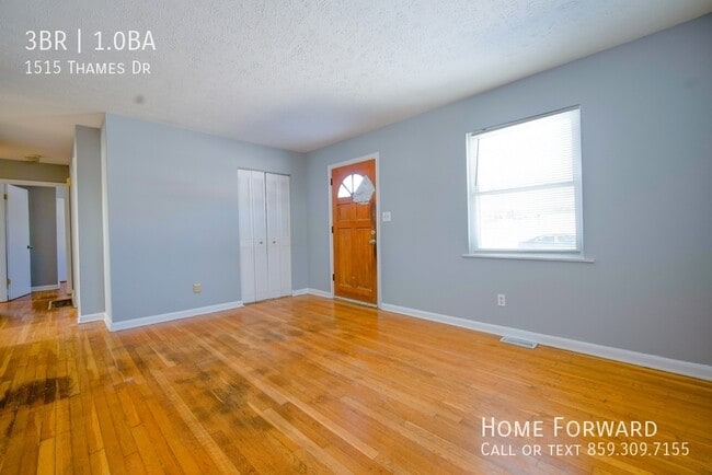 Photo - 1515 Thames Dr