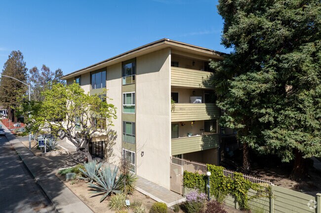 Fotografía del edificio - Crestview Apartments