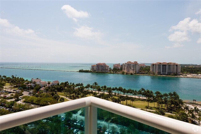 Building Photo - 300 South Pointe Dr Unit 1504 Rental