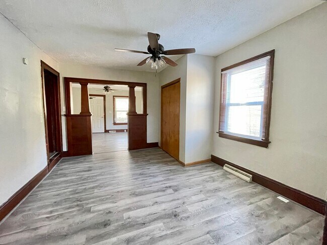 Photo - SPACIOUS 3 Bedroom Duplex Available! Unidad 610