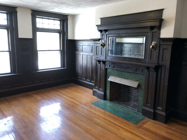 Photo - 1901 Beacon St Unidad 2F Rental