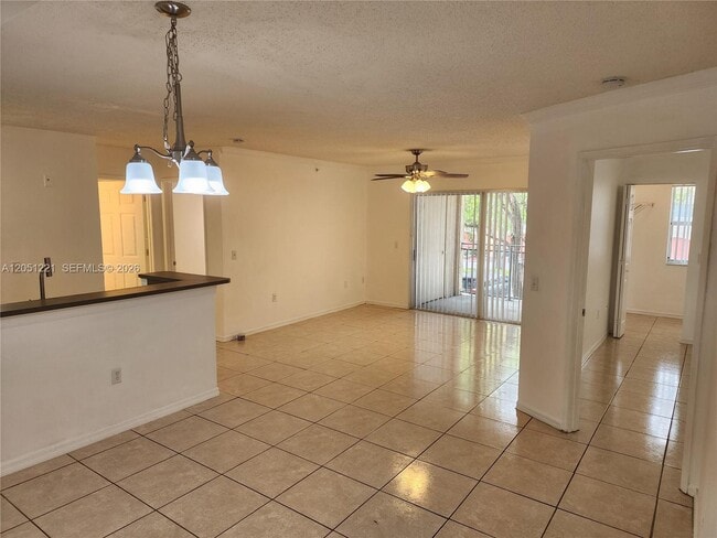 Photo - 2433 Centergate Dr Unit 203