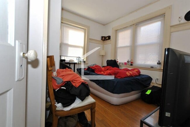 100 St Mary's St