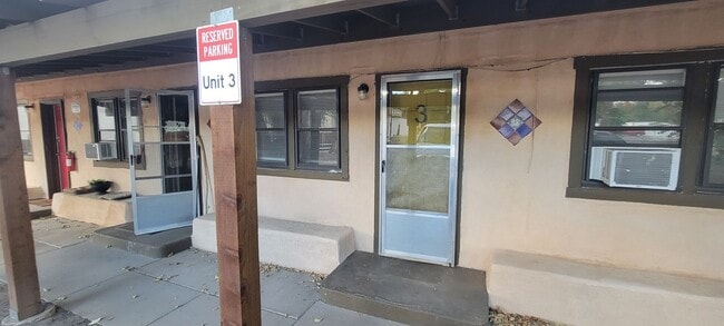 Photo - 835 Bridge St Unidad 835 Bridge  3