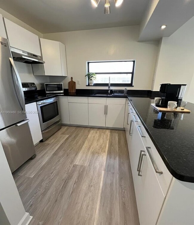 Photo - 6830 Indian Creek Dr Unit 2A