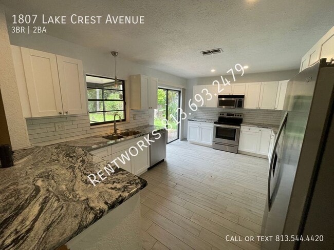 Photo - 1807 Lakecrest Ave