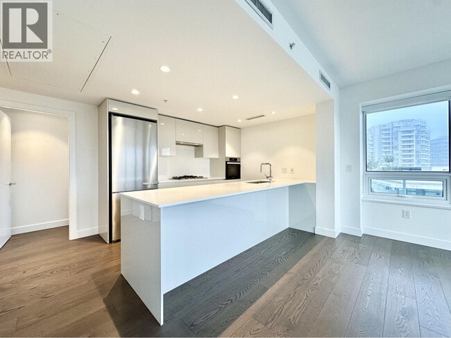 Photo - 5788 Gilbert Rd. Unité 802