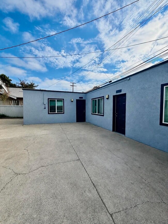 744 Lime Ave Unit B