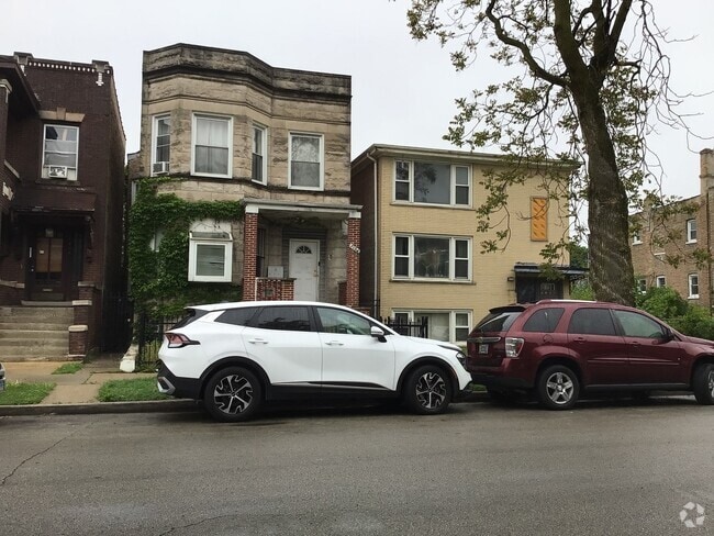 Building Photo - 7154 S St Lawrence Ave Unit 1 Rental