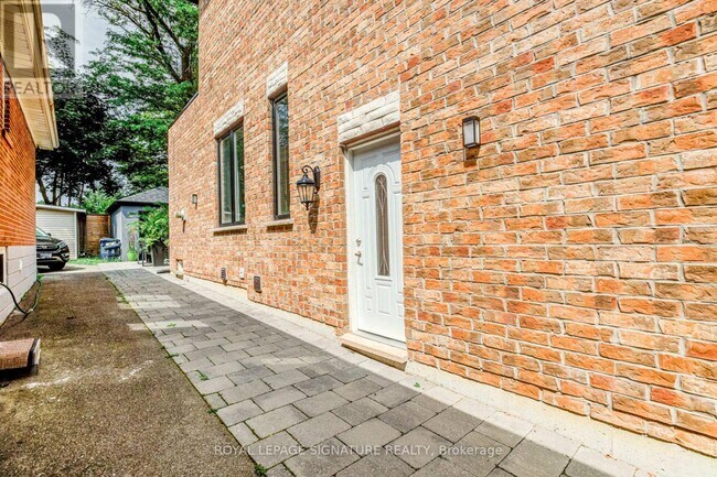 Photo - 36 Roxaline St