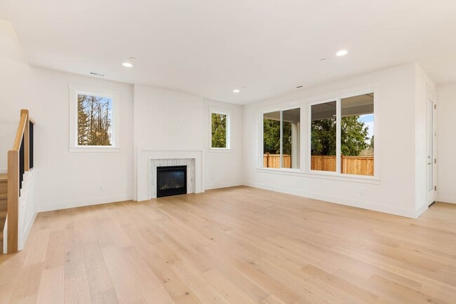 Photo - 16017 124th Ave NE