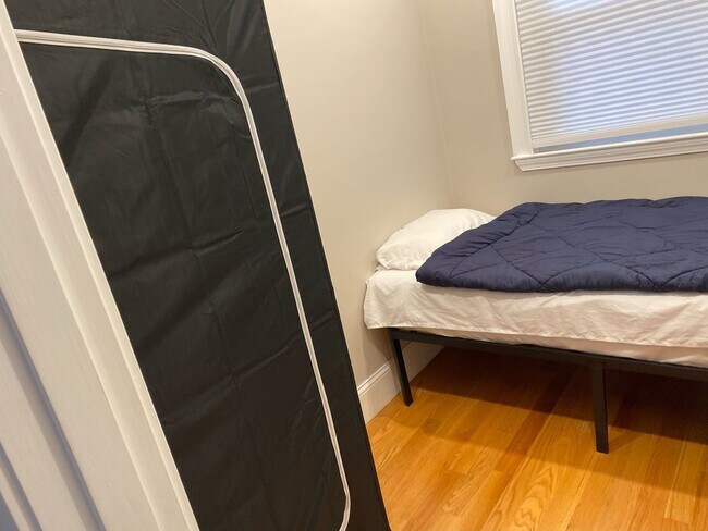 Photo - Huge 8 bedroom 9 bathroom apartment near B...