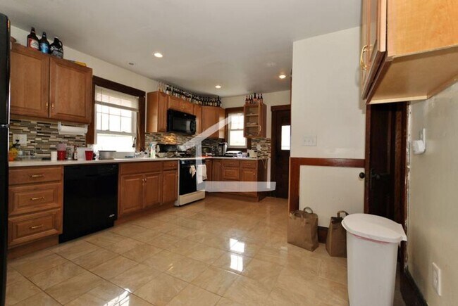 Photo - 20 Lyne Rd