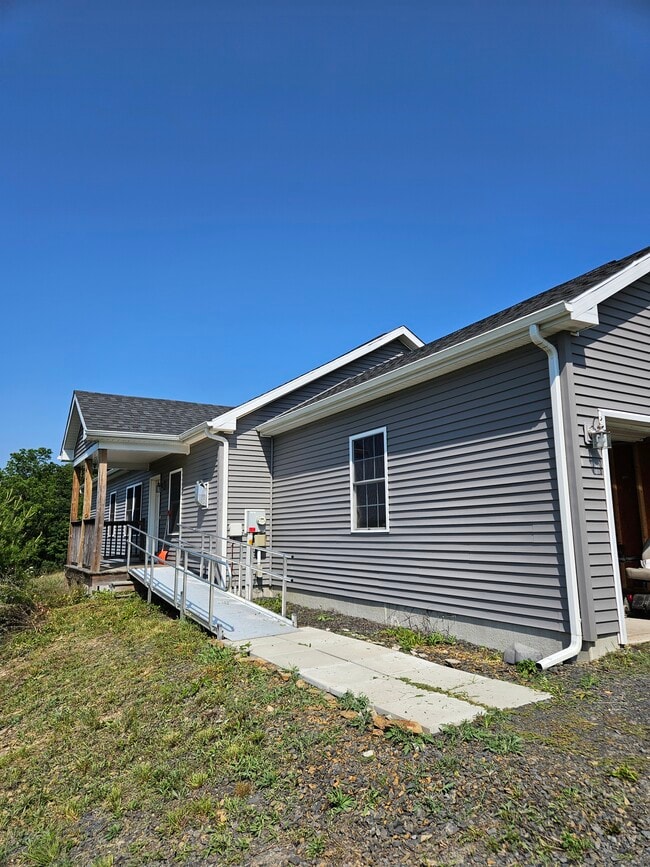 Building Photo - 371 Yucha Rd Rental