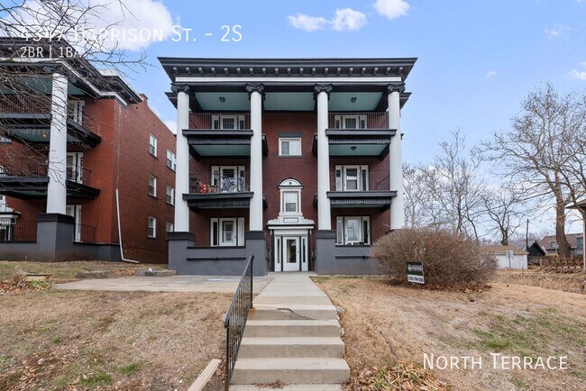 Building Photo - 4347 Harrison St Unit 2S Rental