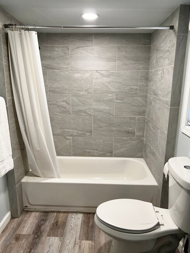 1304 Worden Ave Apartment For Rent in Klamath Falls, OR