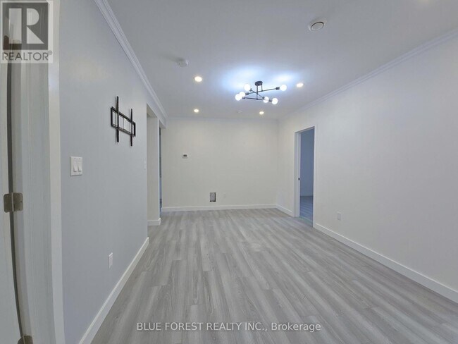 Photo - 213 Furnival Rd