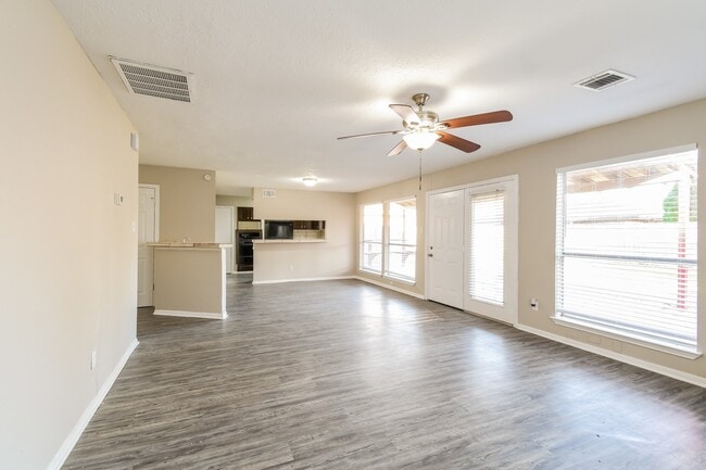 Photo - 15915 Vista Del Mar Dr