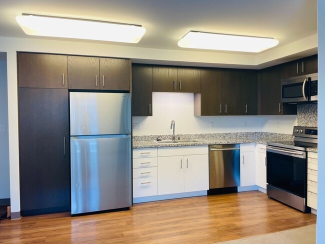 *PET FREINDLY* 3 Bedroom 2 Bathroom 1 Park... - *PET FREINDLY* 3 Bedroom 2 Bathroom 1 Park... House