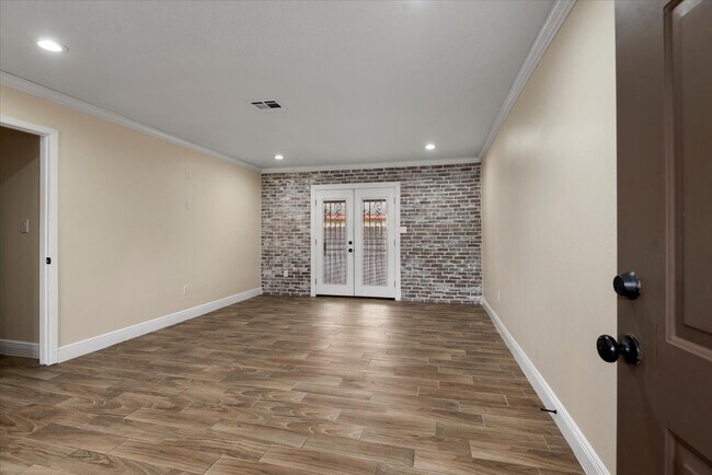 Photo - 5018 Wilmington St