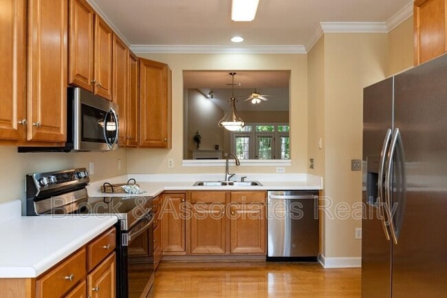 Photo - 2007 White Pond Ct