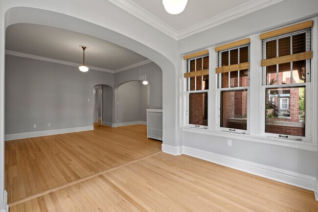 Photo - 1335 W Thorndale Ave Unit 1