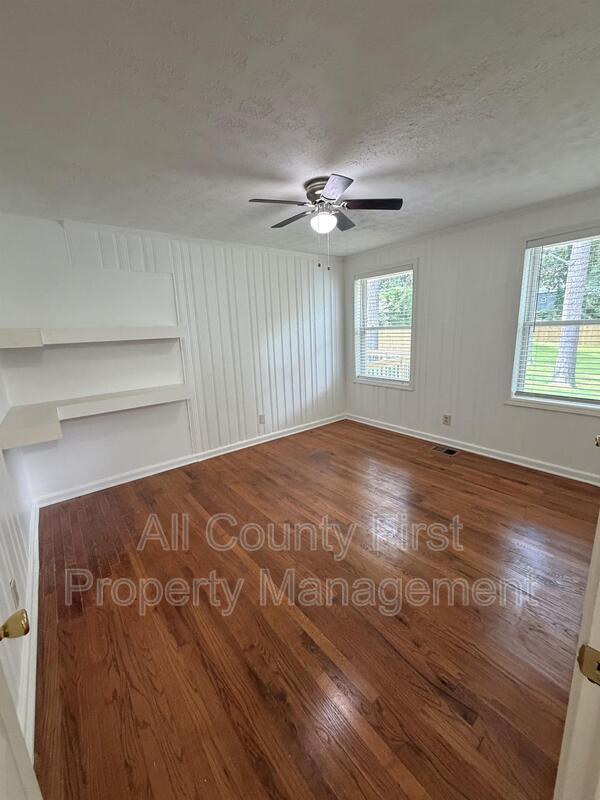 Photo - 2101 Holly Hill Dr