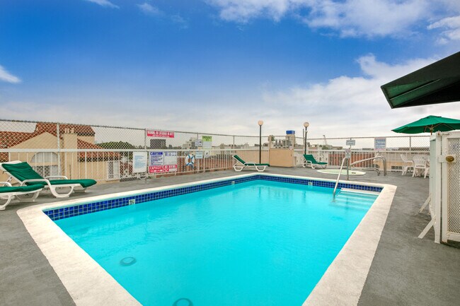 Photo - Wilshire Museum Towers