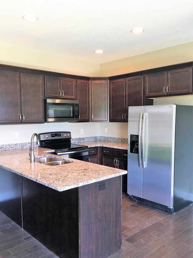 Photo - 1516 Greyrock Ln