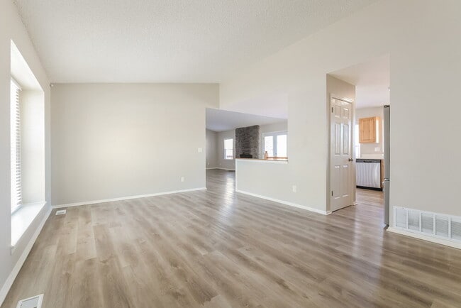 21287 E Powers Pl