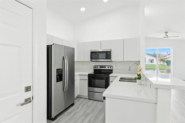 Building Photo - 18650 SW 28th Ct