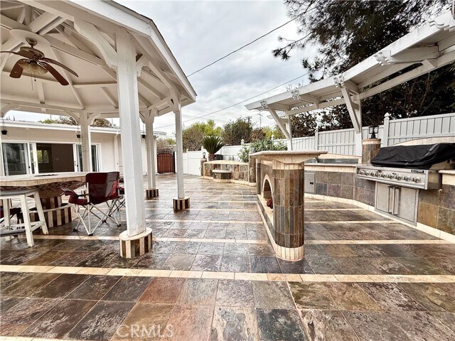 Photo - 24204 Calvert St House