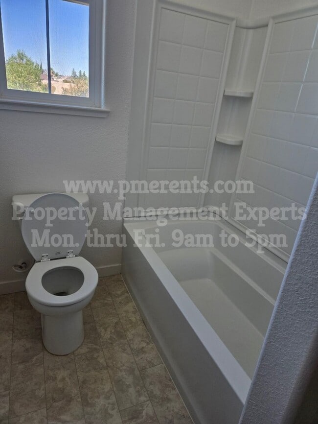 Photo - 1171 Vesuvio St