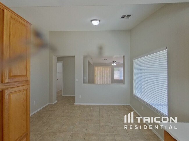 Photo - 1514 W Lynne Ln