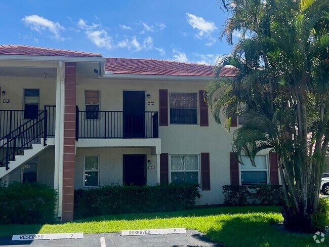 Building Photo - 9849 Three Lakes Cir Unit 1h Rental
