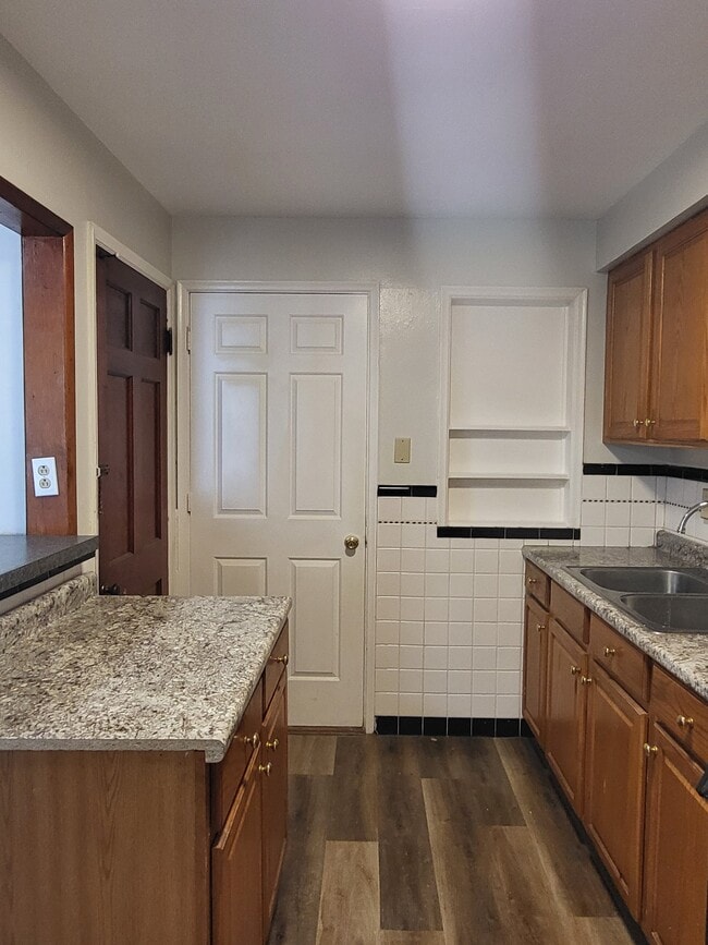 Photo - 1136 Grenshaw Dr