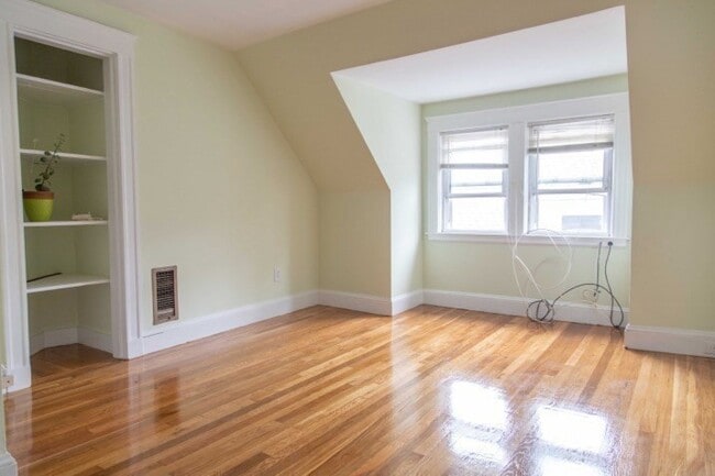 Photo - 19-21 Woodbridge St Unit 3