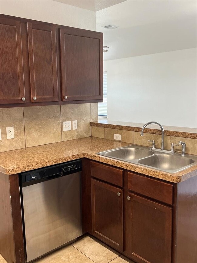 Photo - 1038 Trail Driver Cove