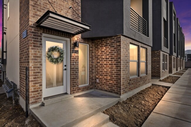 Photo - 1739 S Main St Townhome