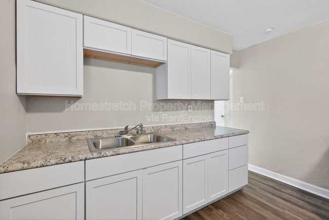 Photo - 9868 Lorna Ln