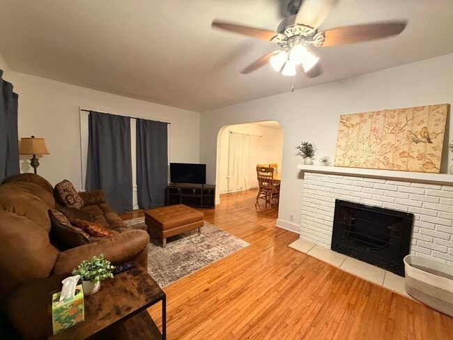 Photo - COMING SOON: 2 Bedroom Fully Furnished Short-Term Rental – Joplin, MO