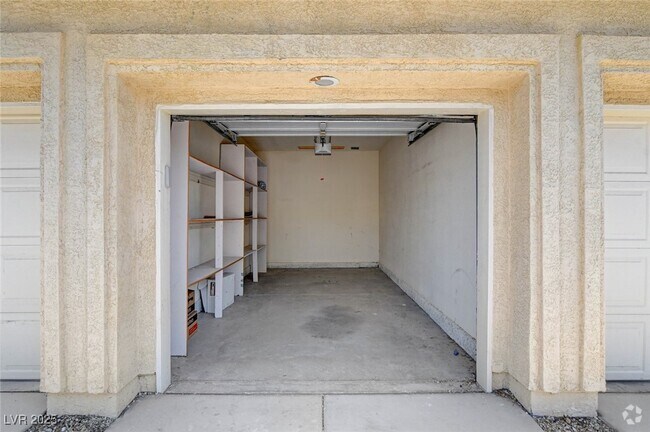 Building Photo - 5155 W Tropicana Ave Unit 2013 Rental