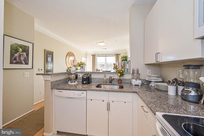 Photo - 1570 Spring Gate Dr. Unit 7302