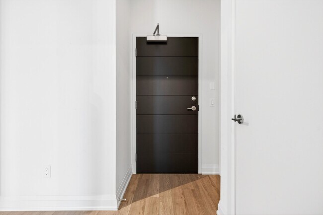 Photo - 212 King William St