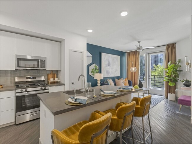 Building Photo - Elysian at the Palms