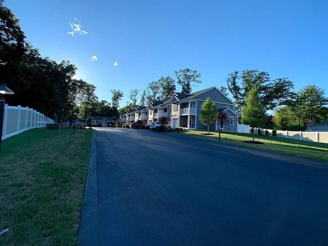 Photo - 161 Broad St