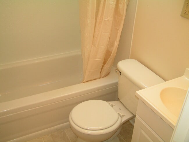 Photo - 815 Rosedale Ave Unit 4