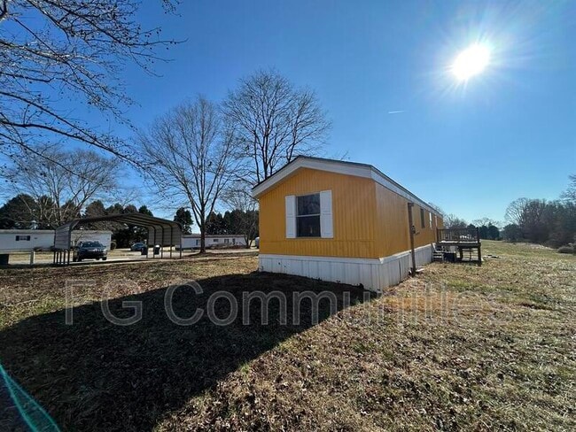 Photo - 147 Oak Knoll Dr