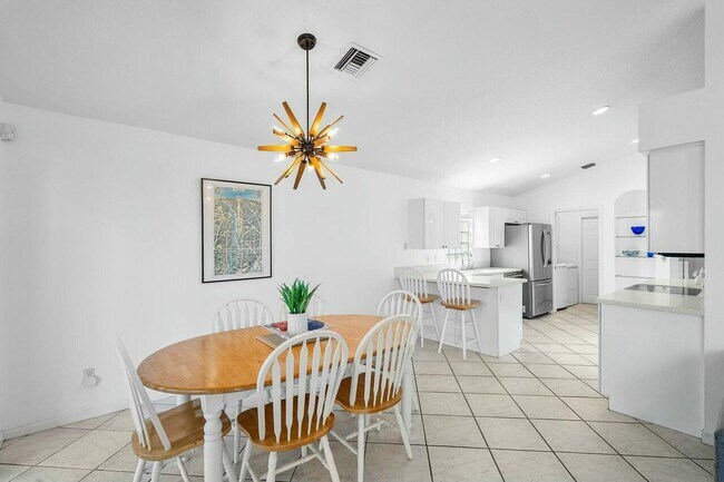 Photo - 1643 Oak Berry Cir