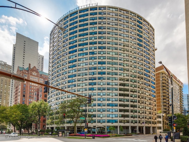 Building Photo - 1150 N Lake Shore Dr Rental